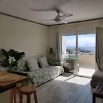 New Deluxe Stunned Seaview 2 Bed דירה