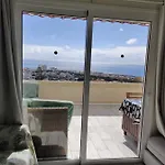 Апартаменти New Deluxe Stunned Seaview 2 Bed Адехе