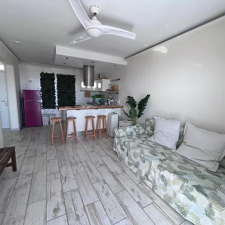 New Deluxe Stunned Seaview 2 Bed Апартаменты Адехе