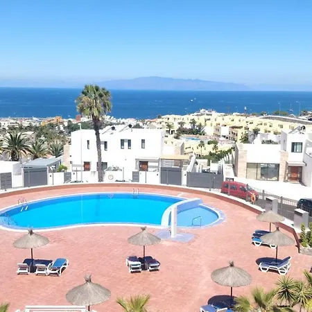 Apartment New Deluxe Stunned Seaview 2 Bed