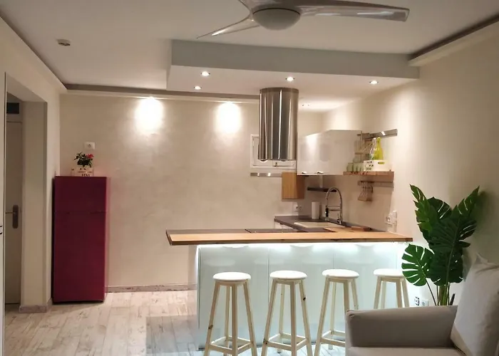 New Deluxe Stunned Seaview 2 Bed Appartement *