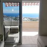 New Deluxe Stunned Seaview 2 Bed Apartmán *