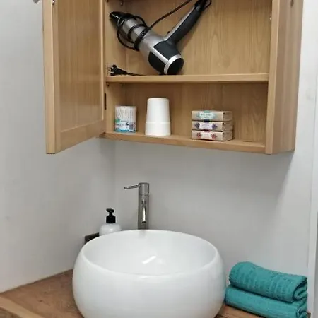 Apartman New Deluxe Stunned Seaview 2 Bed *