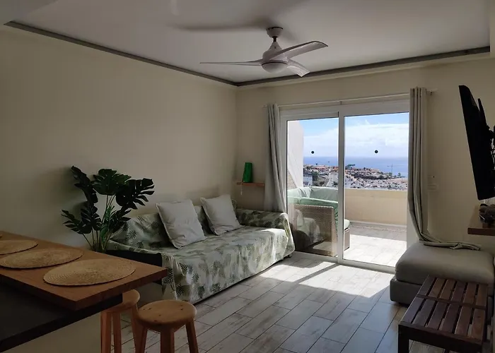 New Deluxe Stunned Seaview 2 Bed Apartament