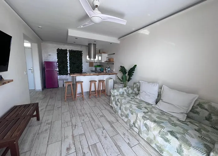 New Deluxe Stunned Seaview 2 Bed Апартаменти Адехе