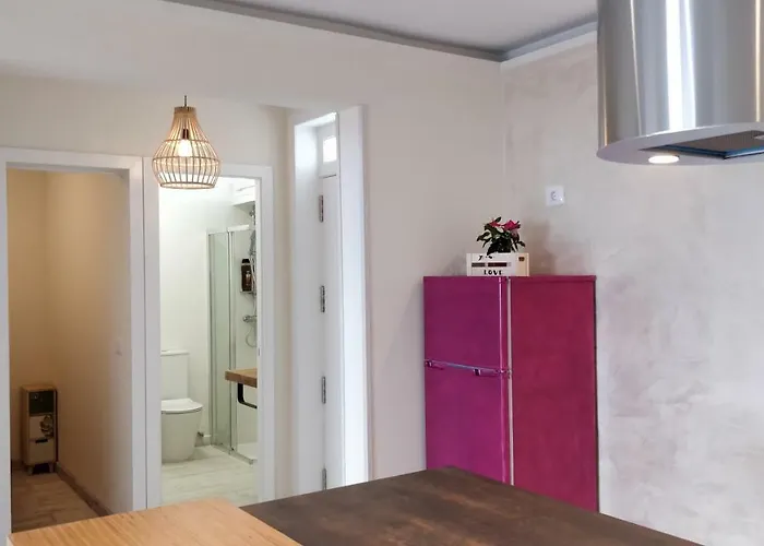 Апартаменти New Deluxe Stunned Seaview 2 Bed Адехе