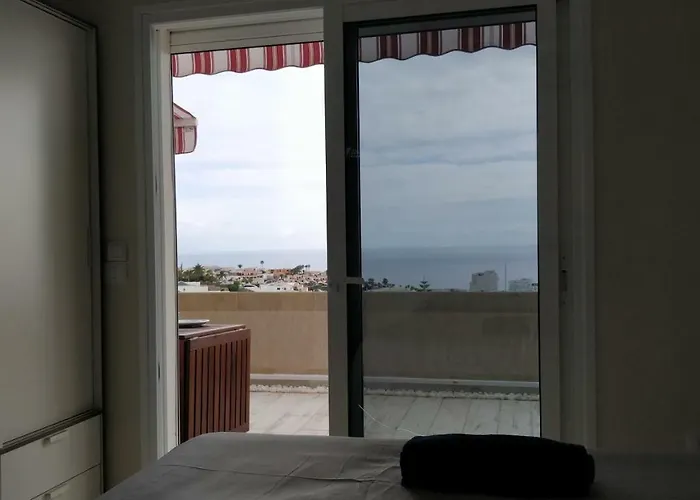 New Deluxe Stunned Seaview 2 Bed Апартаменти