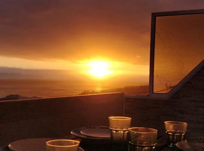 New Deluxe Stunned Seaview 2 Bed Апартаменти