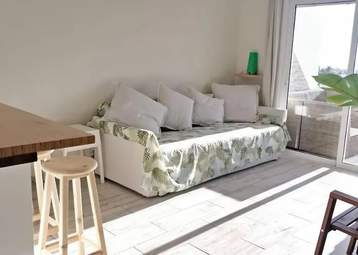 New Deluxe Stunned Seaview 2 Bed * Адехе